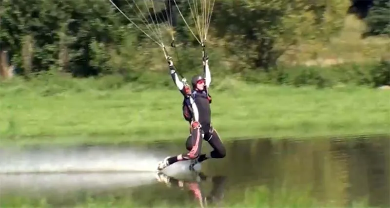 Canopy pilot carves a swoop across the pond